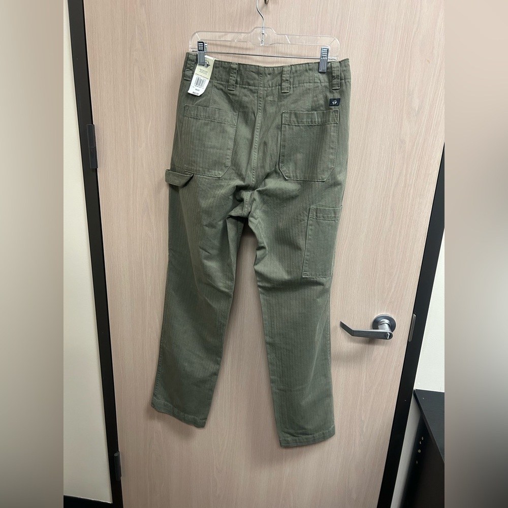 Dockers Men's Cargo Pants in Olive - Picture 4 of 8